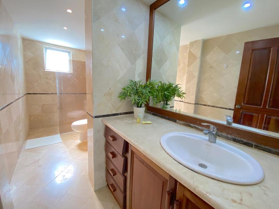 Blue Ocean Beachfront Villas & Apartments - Wifi, Pool, Bbq, Playa Los Corales Punta Cana Ngoại thất bức ảnh